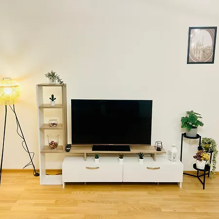 New Luxury Apartmen At Andel Metro Station Prague Exterior photo