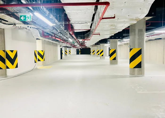 New Luxury Apartmen At Andel Metro Station