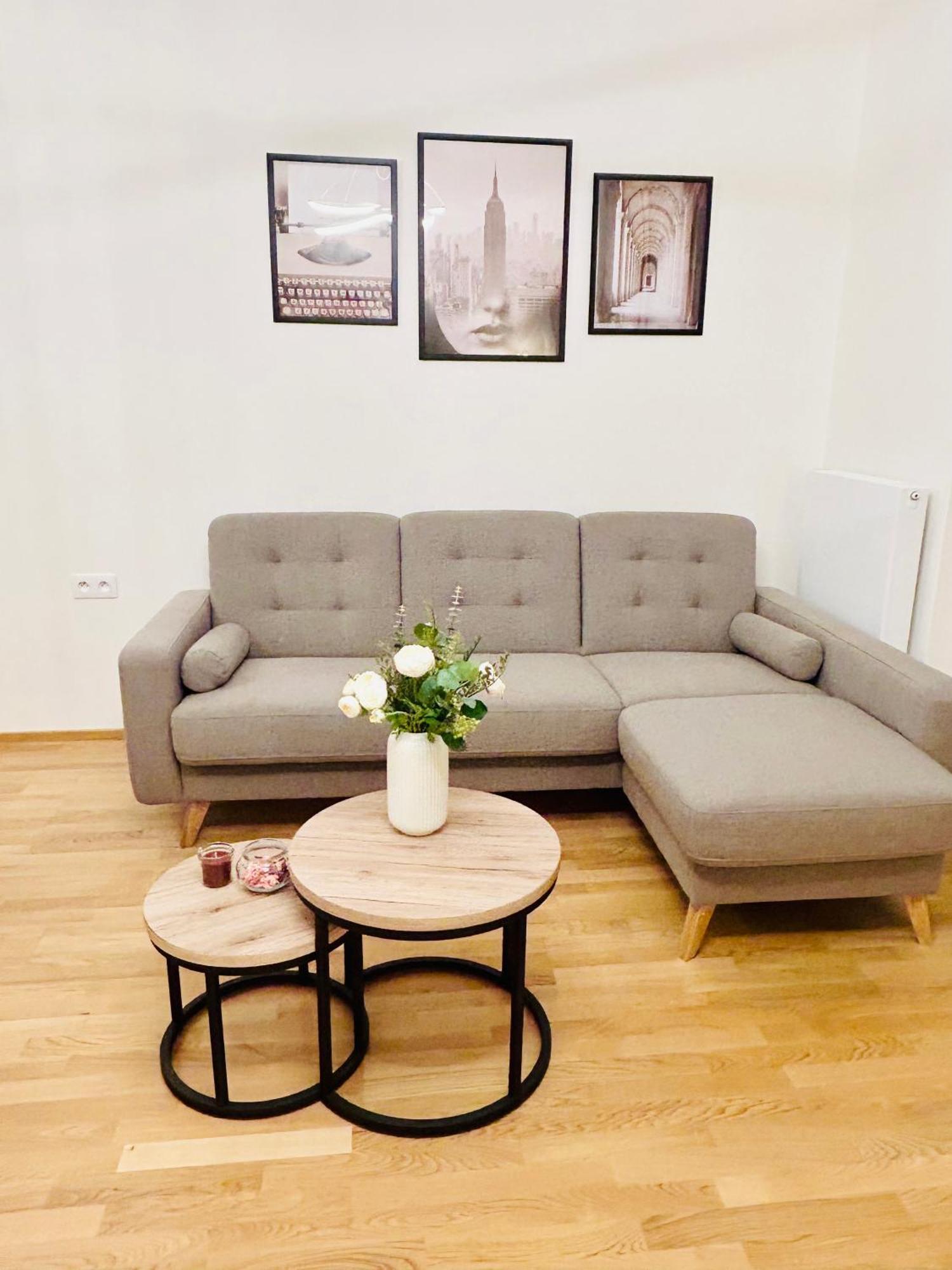 Appartement New Luxury At Andel Metro Station *