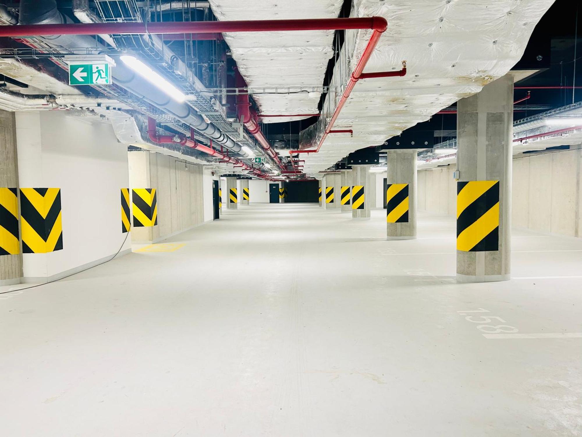 New Luxury At Andel Metro Station Appartement *